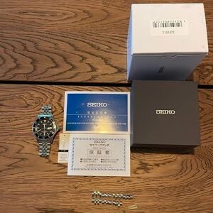 Seiko Black Dial Jubilee Solar Vintage Design SZEV012 JDM Japan Domestic Market.